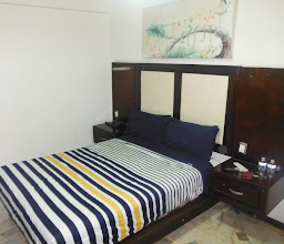 Grand Colonial photo