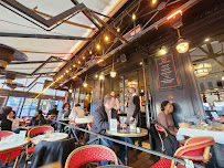 Atmosphère du Restaurant français Café des officiers à Paris - n°6