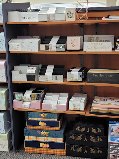 Clothing Store «Burlington Coat Factory», reviews and photos, 4801 McKnight Rd #42, Pittsburgh, PA 15237, USA