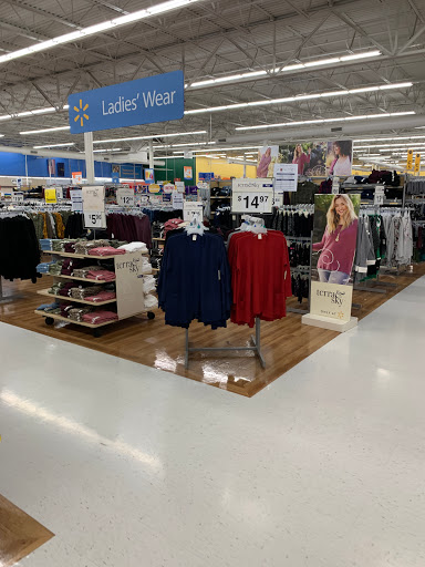 Department Store «Walmart Supercenter», reviews and photos, 1618 W McClain Ave, Scottsburg, IN 47170, USA