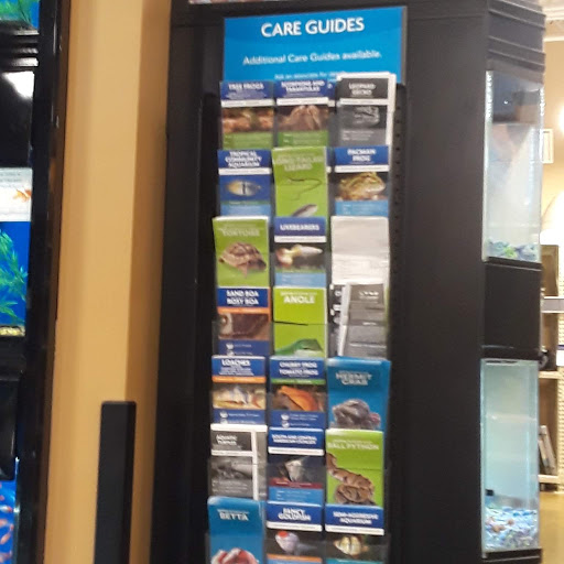 Pet Supply Store «PetSmart», reviews and photos, 7765 Airport Blvd #901, Mobile, AL 36608, USA