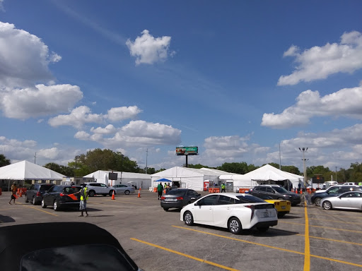 Off Track Betting Shop «Tampa Greyhound Track», reviews and photos, 8300 N Nebraska Ave, Tampa, FL 33604, USA