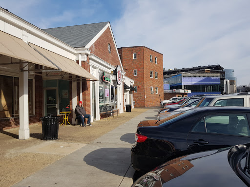 Shopping Mall «Colonial Village Shopping Center», reviews and photos, 1723 Wilson Blvd, Arlington, VA 22209, USA