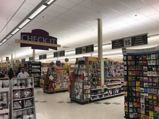Grocery Store «Stop & Shop», reviews and photos, 700 Pleasant St, Watertown, MA 02472, USA