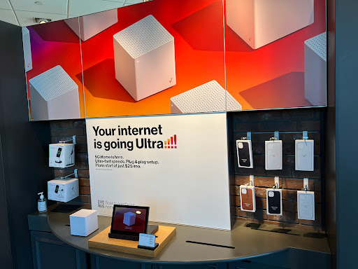 Cell Phone Store «Verizon», reviews and photos, 2221 E Southlake Blvd #340, Southlake, TX 76092, USA