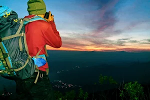 Gunung Canggah image