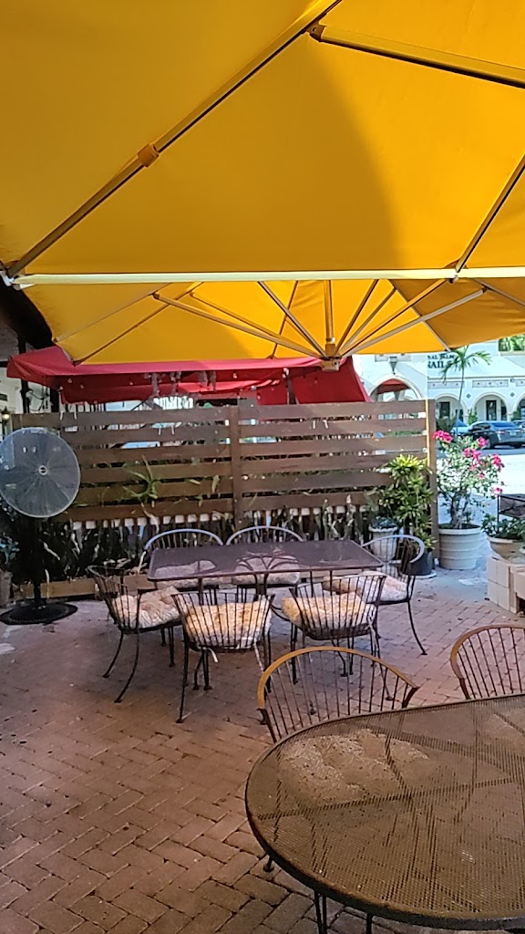 Giovannis Pizza 33432