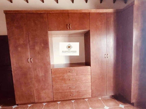 Ricardo’s Cabinets