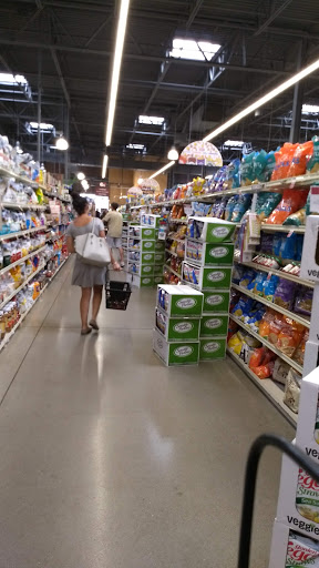 Grocery Store «Grandview Yard Market District», reviews and photos, 840 W 3rd Ave, Columbus, OH 43212, USA