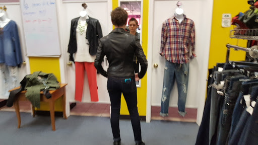 Closet Exchange, 1901 Old York Rd, Abington, PA 19001, USA, 