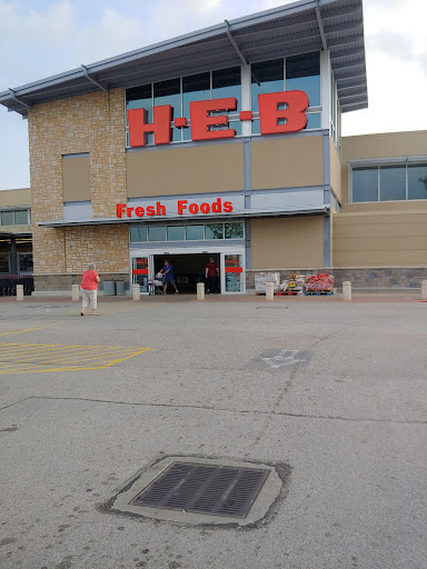 Grocery Store «H-E-B Grocery», reviews and photos, 97 Oyster Creek Dr, Lake Jackson, TX 77566‑4622, USA