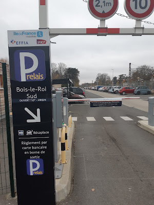 Parking gare de Bois-le-Roi sud P+R - EFFIA à Bois-le-Roi