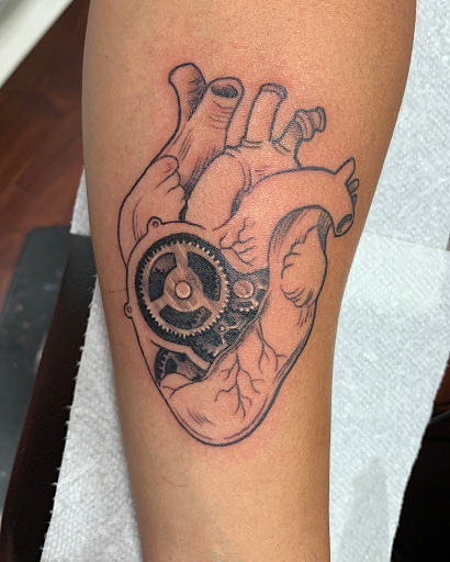 Tattoo Shop «studio 316 Tattoo & Body Piercing», reviews and photos, 84-22 Roosevelt Ave, Jackson Heights, NY 11372, USA