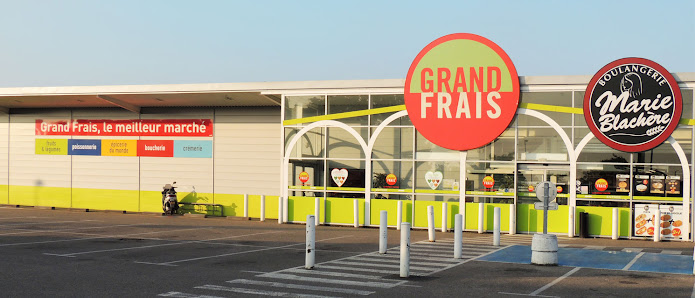 Grand Frais Villefranche-sur-Saône 1004 Rte de Frans, 69400 Villefranche-sur-Saône, France