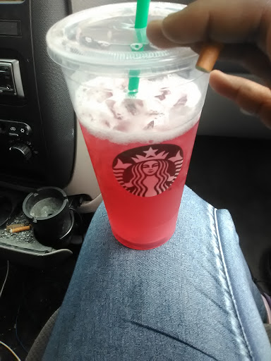 Coffee Shop «Starbucks», reviews and photos, 2450 E Main St, Bexley, OH 43209, USA