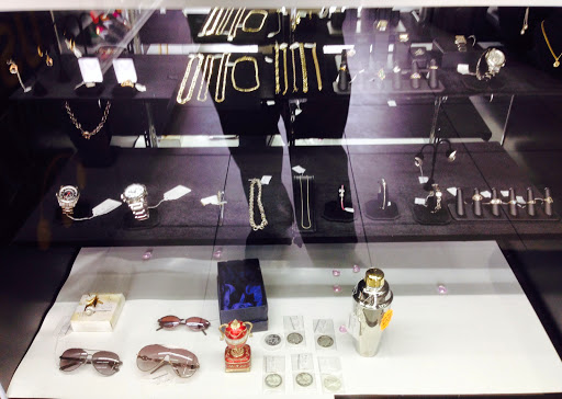 Pawn Shop «US Pawn Jewelry Fort Lauderdale», reviews and photos, 400 W Sunrise Blvd, Fort Lauderdale, FL 33311, USA