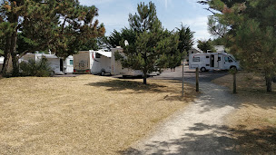 Photo n°3 de Aire de stationnement camping-car à Bréhal ()