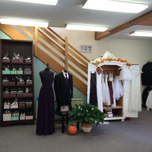 Bridal Shop «A Trace of Lace Bridal Boutique», reviews and photos, 230 N Main St, Rutland, VT 05701, USA