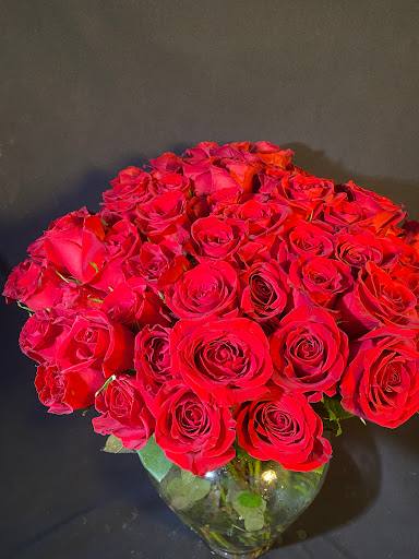Florist «W/E Flowers», reviews and photos, 352 N State St, Ukiah, CA 95482, USA