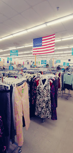 Thrift Store «Sunshine Thrift Stores of Bradenton, Inc.», reviews and photos, 3611 1st St E #230, Bradenton, FL 34208, USA