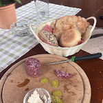 Photo n°1 de l'avis de James.l fait le 09/09/2022 à 06:34 sur le  Pfoshof à Longomoso