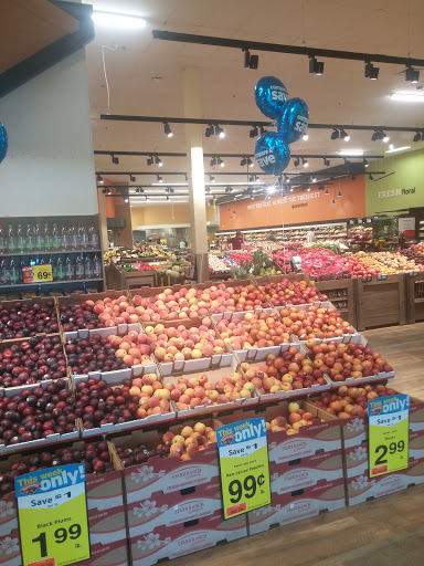 Grocery Store «Hannaford Supermarket», reviews and photos, 21 Essex Way, Essex Junction, VT 05452, USA