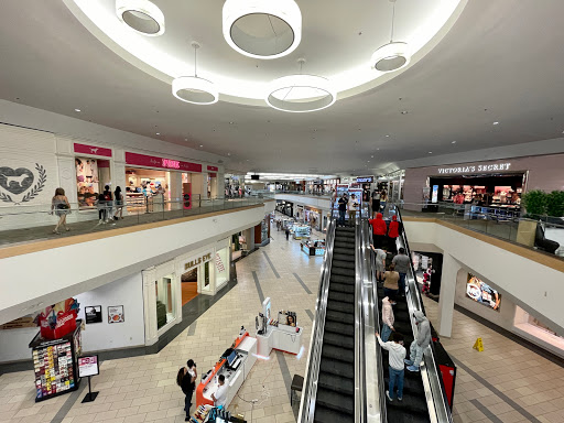 Shopping Mall «Santa Rosa Plaza», reviews and photos, 1071 Santa Rosa Plaza, Santa Rosa, CA 95401, USA