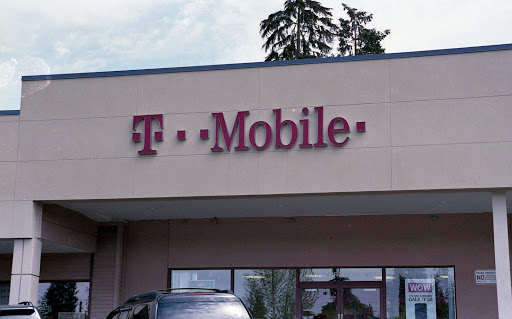 T-Mobile, 4813 Evergreen Way, Everett, WA 98203, USA, 