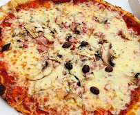 Plats et boissons du Pizzeria Pizza du Lys à Antibes - n°5