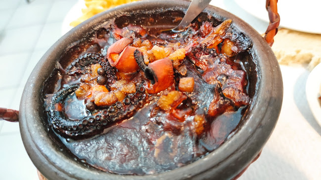 Avaliações doFonte das Sete Bicas em Praia da Vitória - Restaurante