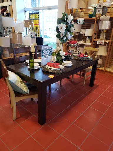 Home Goods Store «Pier 1 Imports», reviews and photos, 1130 5th St, Miami Beach, FL 33139, USA