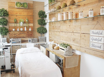 Organic To Green Beauty Spa & Infrared Sauna Bungalow - Santa Monica