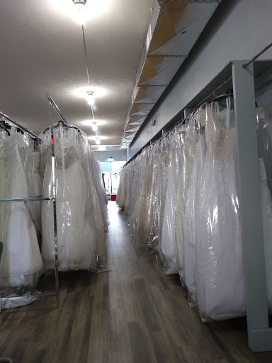Bridal Shop «Spring Lake Bridal», reviews and photos, 616 E Savidge St B, Spring Lake, MI 49456, USA