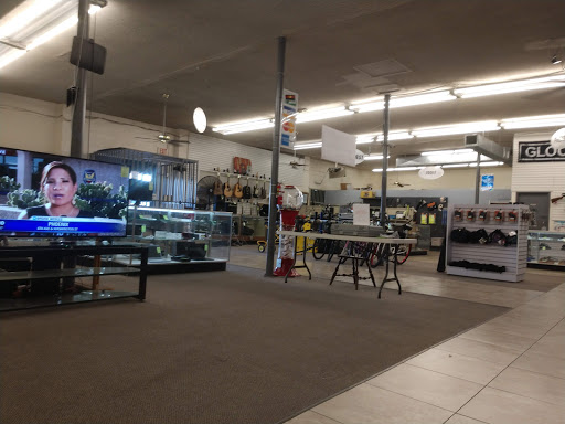 Pawn Shop «Windy City Pawn - Phoenix Arizona», reviews and photos, 302 W Indian School Rd, Phoenix, AZ 85013, USA