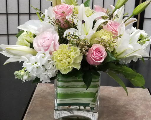 Florist «Shadeland Flower Shop», reviews and photos, 6935 Lake Plaza Dr B10, Indianapolis, IN 46220, USA