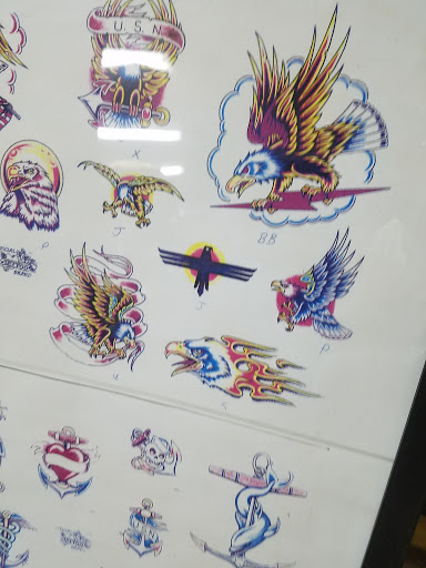 Tattoo Shop «Lucky 7S Tattoo Shop», reviews and photos, 210 S Gloster St, Tupelo, MS 38801, USA