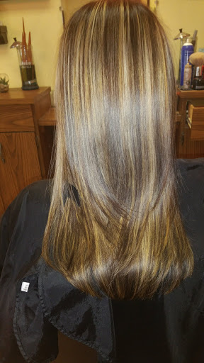 Beauty Salon «Cut N Curl Beauty Salon», reviews and photos, 6722 Hanley Rd, Tampa, FL 33634, USA