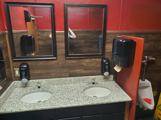 Sports Bar «Stadiums Sports Bar», reviews and photos, 16065 SE McLoughlin Blvd, Oak Grove, OR 97267, USA