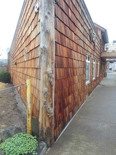 Hardware Store «R Q Mills Hardware», reviews and photos, 4910 SW Hwy 101, Lincoln City, OR 97367, USA