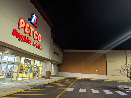 Pet Supply Store «Petco Animal Supplies», reviews and photos, 92 Cluff Crossing Rd, Salem, NH 03079, USA