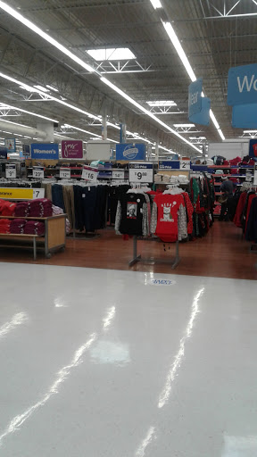 Department Store «Walmart Supercenter», reviews and photos, 3003 N Highway 61, Muscatine, IA 52761, USA