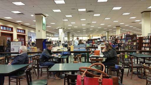 Book Store «Barnes & Noble», reviews and photos, 5231 E 41st St, Tulsa, OK 74135, USA