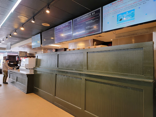 Hamburger Restaurant «Mountain Fresh Grocery Inc», reviews and photos, 521 Main St, Highlands, NC 28741, USA