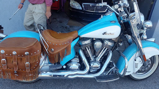 Used Car Dealer «EURO-TECH SAAB», reviews and photos, 1122 E Central Ave, Wichita, KS 67214, USA