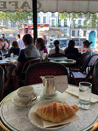 Plats et boissons du Restaurant gastronomique Café de Flore à Paris - n°2