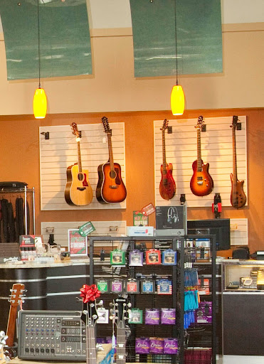 Jewelry Store «Facet Jewelry Music & Pawn - Milford», reviews and photos, 505 Chamber Dr, Milford, OH 45150, USA