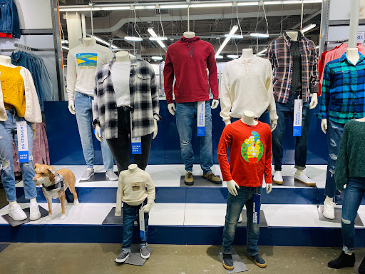 Clothing Store «Old Navy», reviews and photos, 485 River Rd, Edgewater, NJ 07020, USA