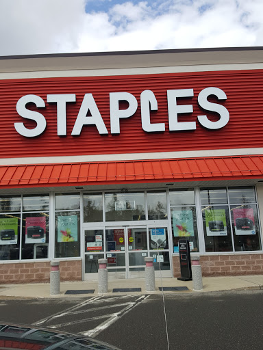 Office Supply Store «Staples», reviews and photos, 125 Washington St, Rochester, NH 03839, USA