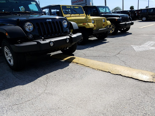 Car Dealer «Gator Chrysler Dodge Jeep», reviews and photos, 840 S Harbor City Blvd, Melbourne, FL 32901, USA