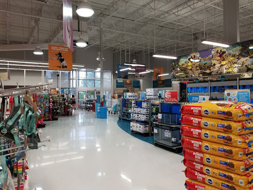 Pet Supply Store «Petco Animal Supplies», reviews and photos, 5843 N Elizabeth St, Pueblo, CO 81008, USA